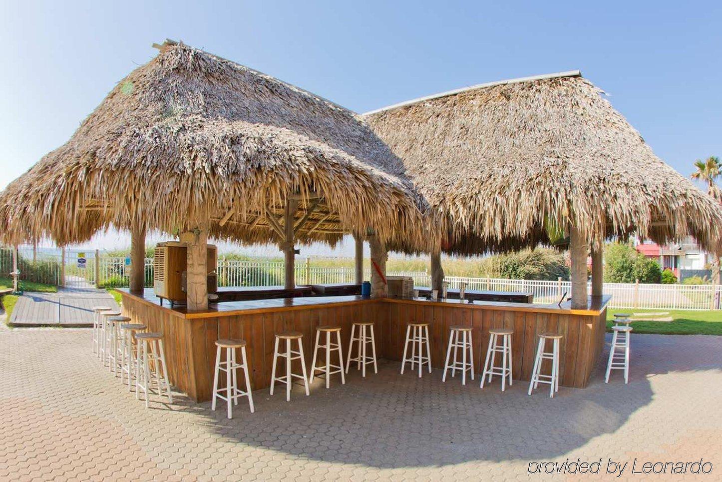 Hotel Hampton Pensacola 3*